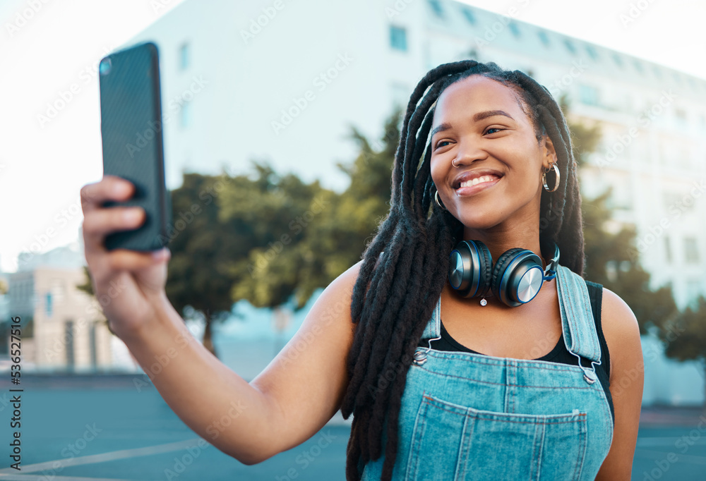 Happy young black woman in city, selfie video call on smartphone and New York wifi 5g connection. Di