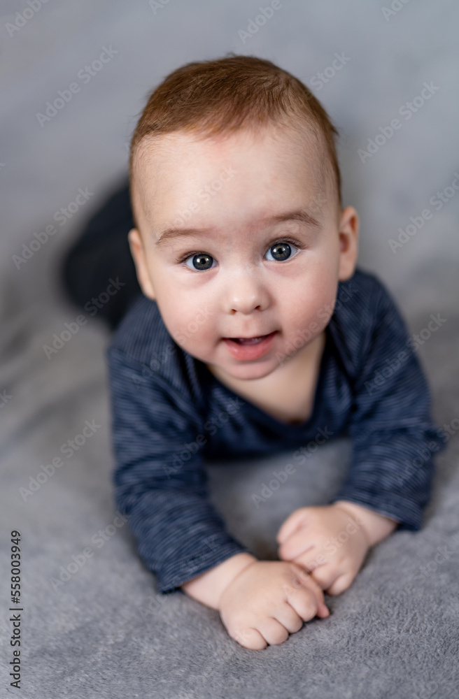 可爱男婴的照片。儿童特写。完美的高加索婴儿