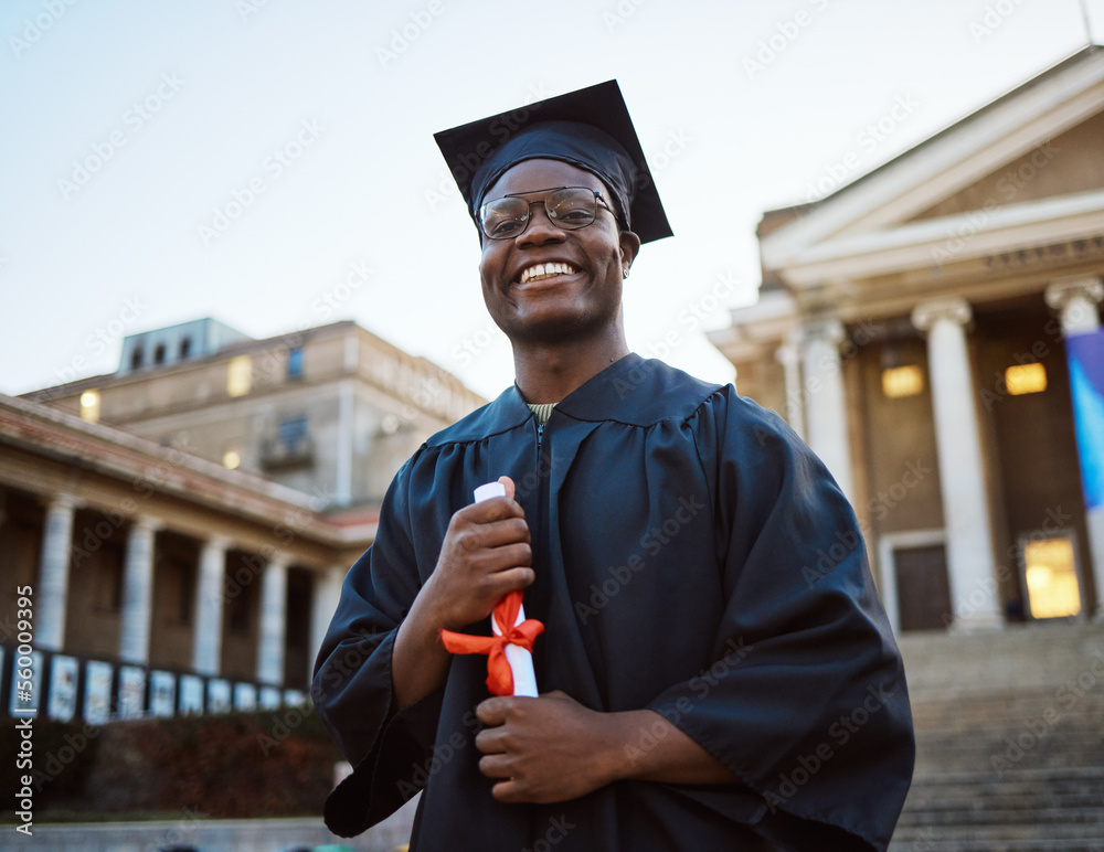 成就、文凭和黑人毕业时的肖像，以及大学的成功、庆祝和