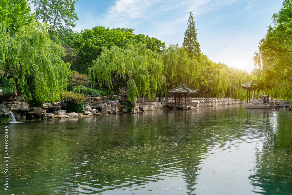 Jinan Daming Lake Chinese Garden Scenic Area
