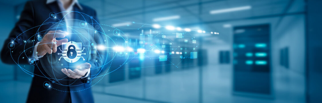 商人手持网络安全、数据保护、网络防御、道德黑客、加密安全、恶意软件防范、零信任架构、云安全解决方案、威胁情报