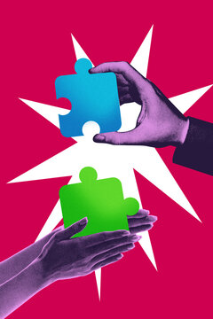 充满活力的彩色海报。双手连接蓝色和绿色的拼图碎片，带有胶片颗粒效果。融合、团队合作、科技初创企业、软件即服务（SaaS）展示以及企业战略视觉概念