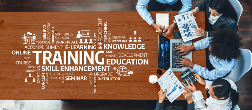 Amity：电子学习环境中聚焦技能提升与知识发展的协作培训课程鸟瞰图